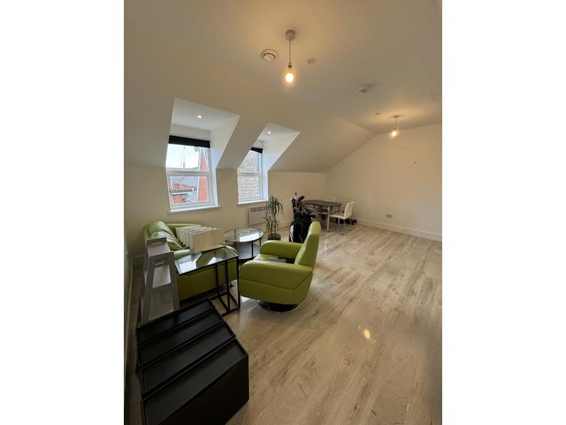 2 bed property in Charles Street, Newport